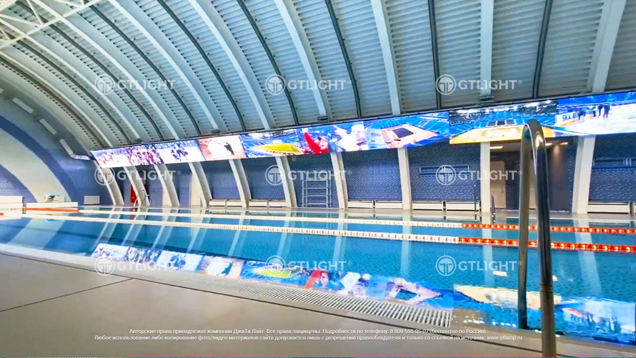 游泳池、鄂木斯克、体育和健康中心的 LED 屏幕, 照片 3